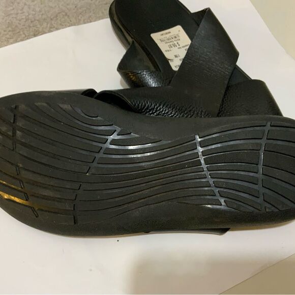 Kenneth Cole mens Crisscross Leather Slide Sandal Black 11 M main image 6